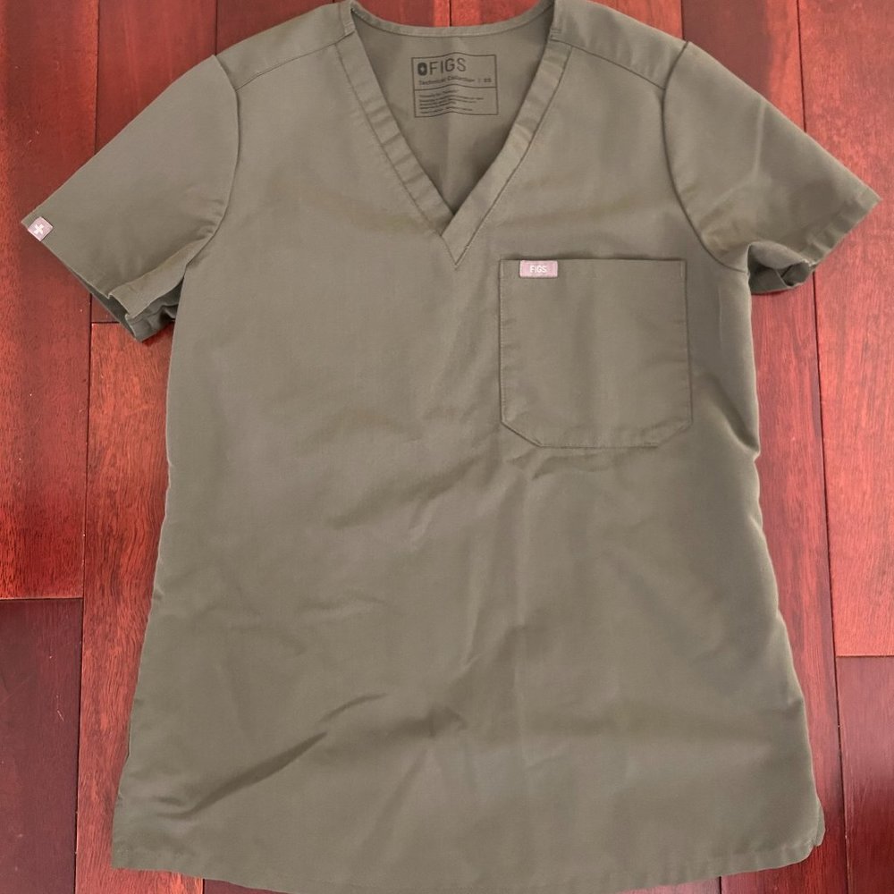 FIGS Women's Moss Catarina - One-Pocket Scrub Top - XS